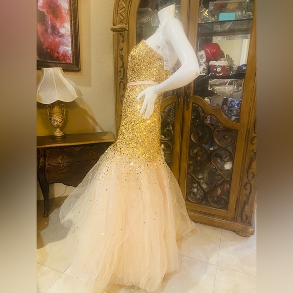 Niki Livas Gold Sequins Cream Tulle Strapless Contouring Gown Sz 10 - Picture 8 of 10